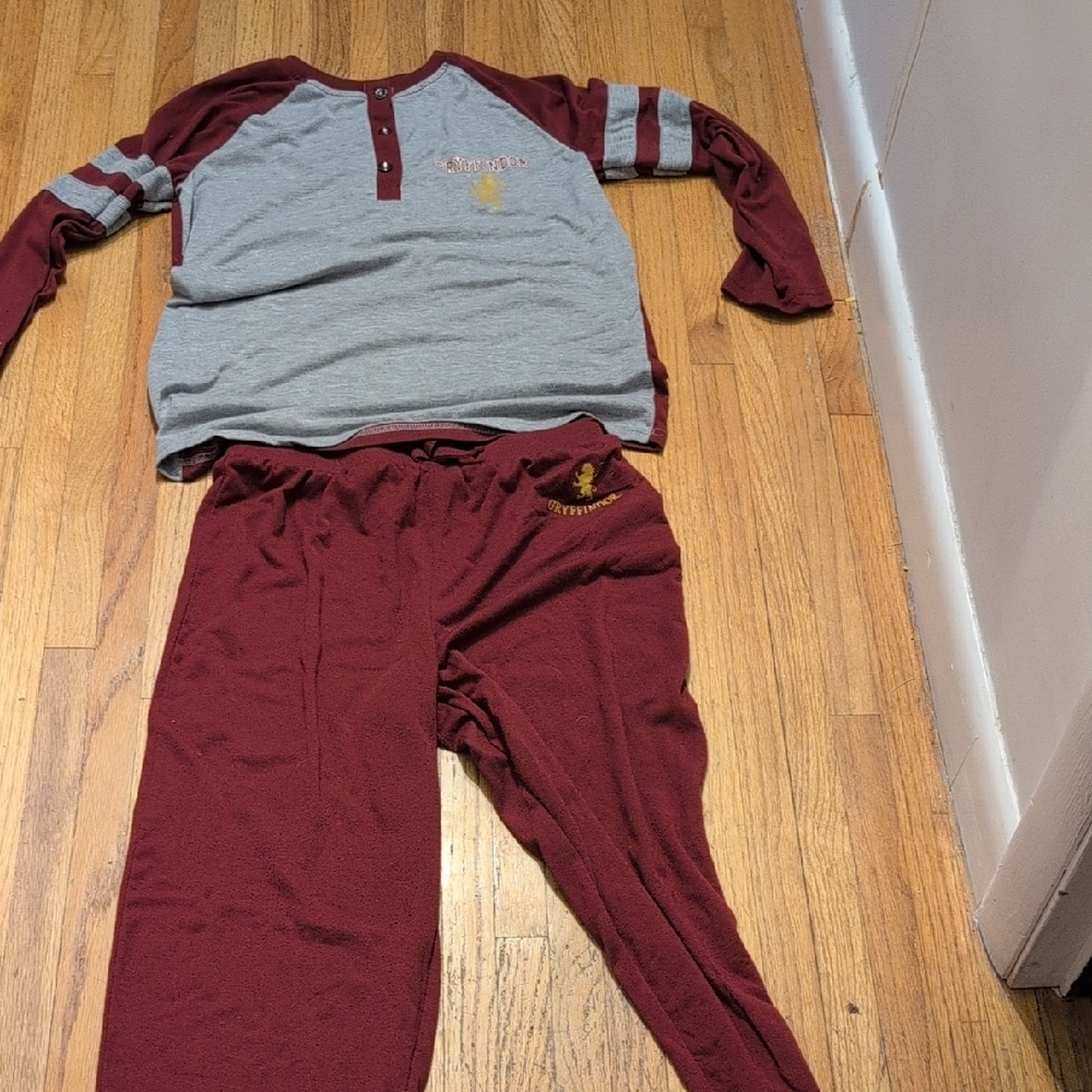Harry Potter Pajama Set in Burgundy and Gray